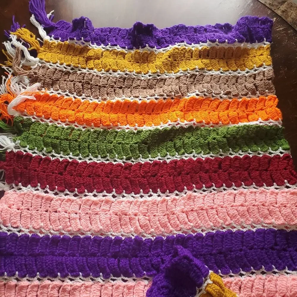 Vintage Colorful yarn fringed crocheted throw blanket EUC